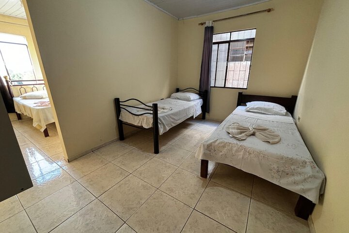 Room 10 of 24