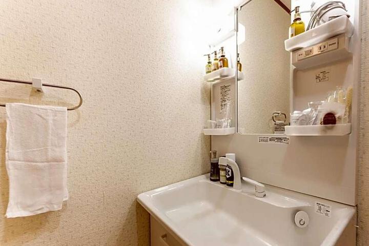 Room 5 of 26