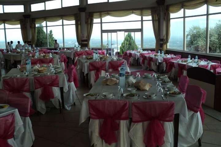 Ballroom/Hall 41 of 62