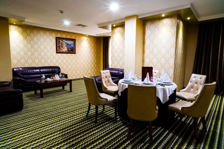 Room 10 of 21