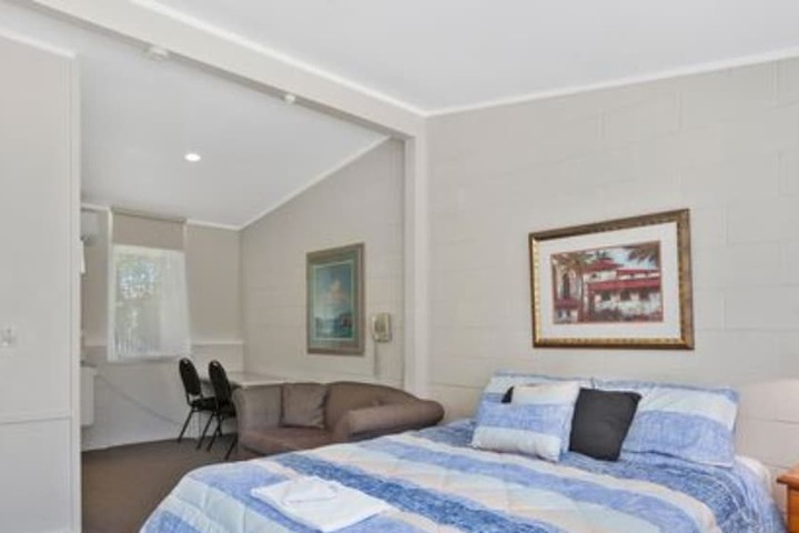Room 7 of 37