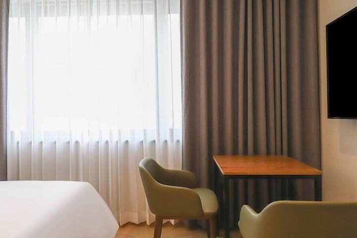 Room 55 of 92