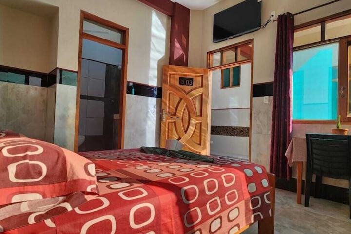 Room 4 of 18