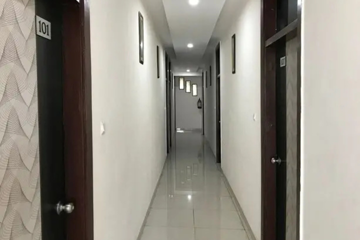 Room 4 of 4