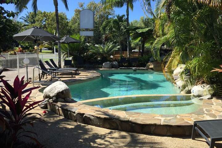 Pool 34 of 71