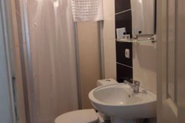 Room 3 of 26