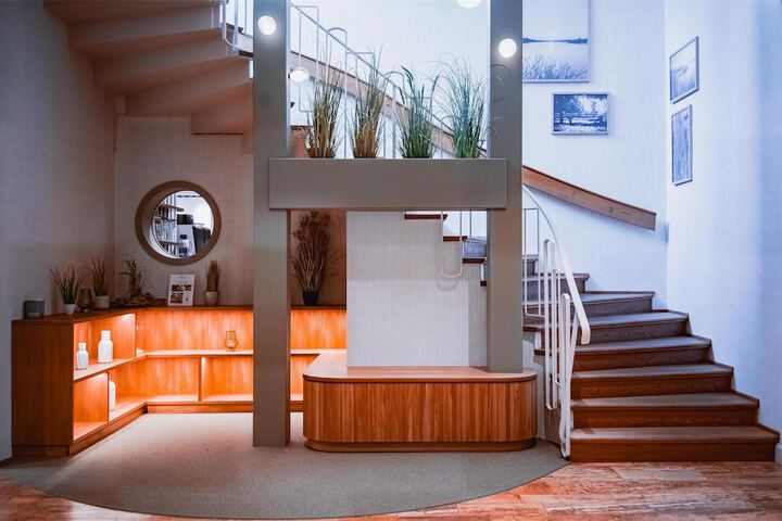 Hotel Lobby