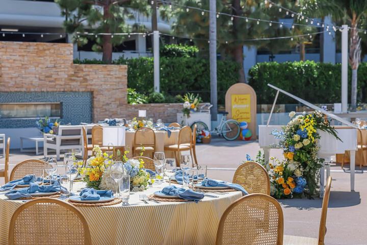 Banquet hall