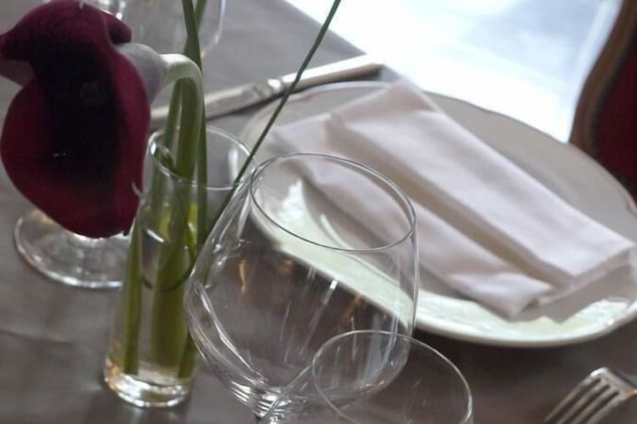 Dining 25 of 35