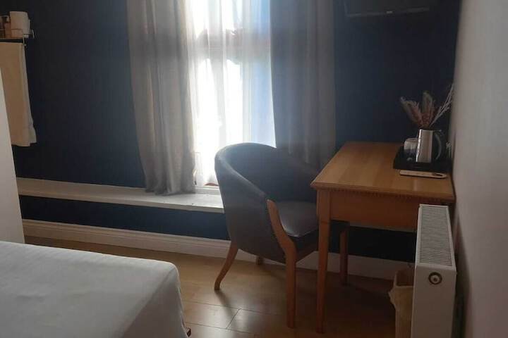 Room 16 of 66