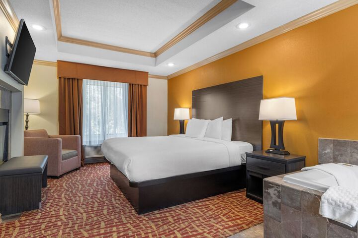 Room 4 of 79