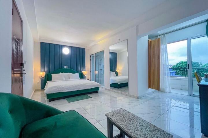 Room 5 of 19