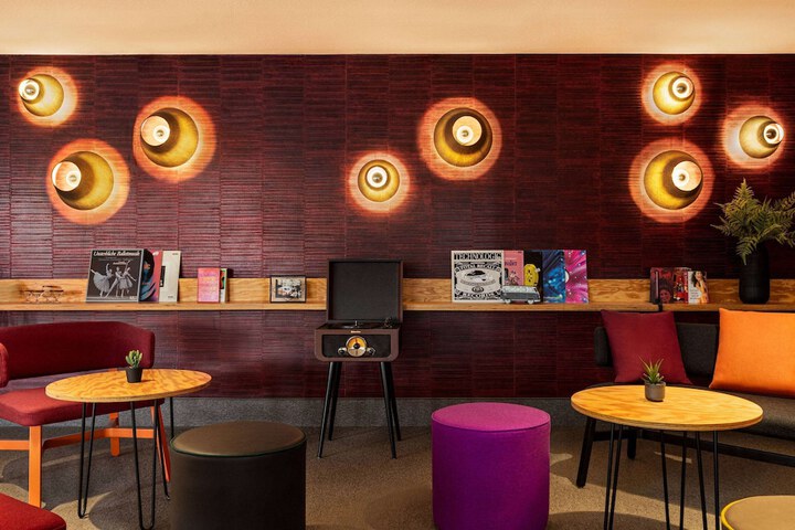 Guest Lobby
