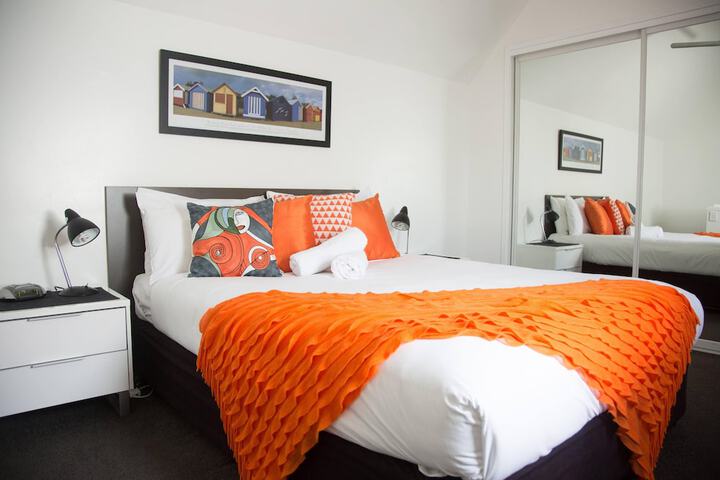 Room 4 of 52
