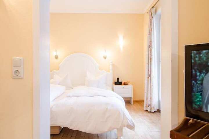 Room 5 of 55