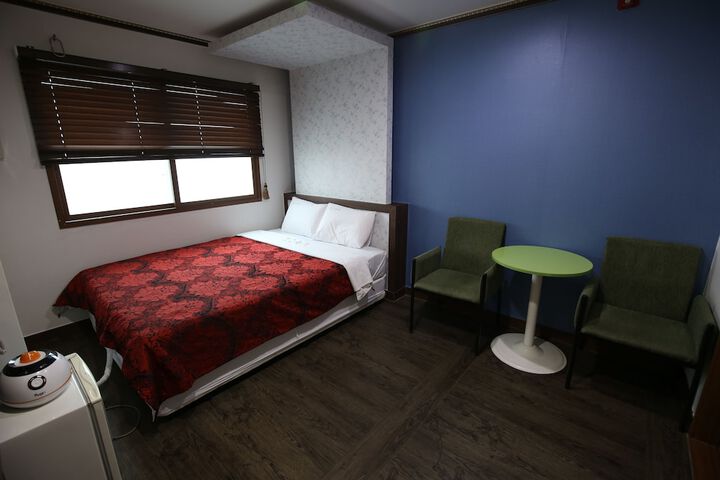Room 7 of 53