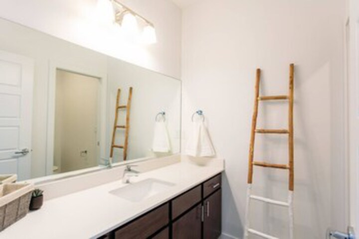 Room 4 of 55