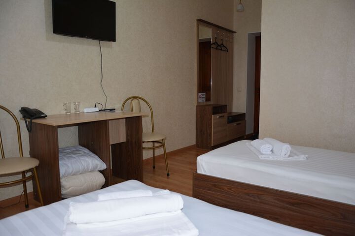 Room 8 of 21