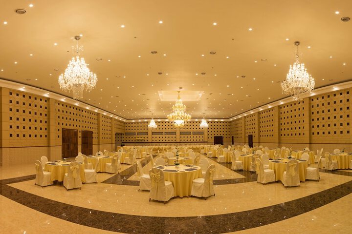 Ballroom/Hall 35 of 45
