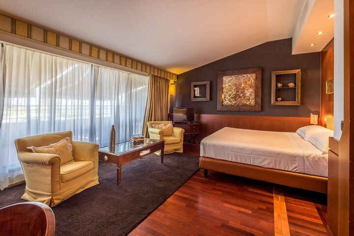 Room 17 of 42