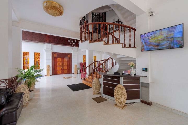 Hotel Interior 2 of 33