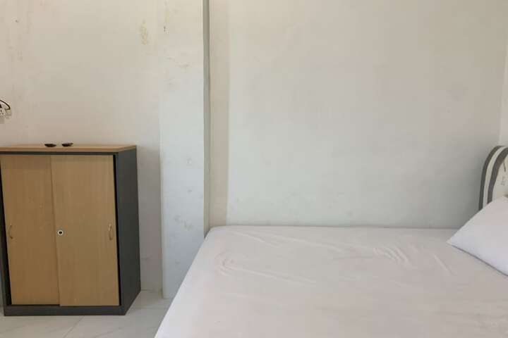 Room 11 of 23