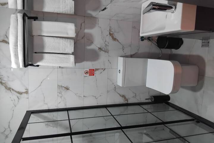 Room 19 of 29