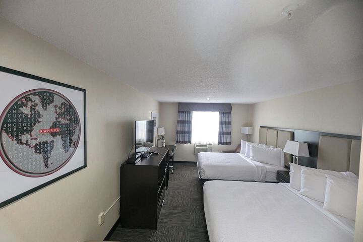 Room 6 of 53