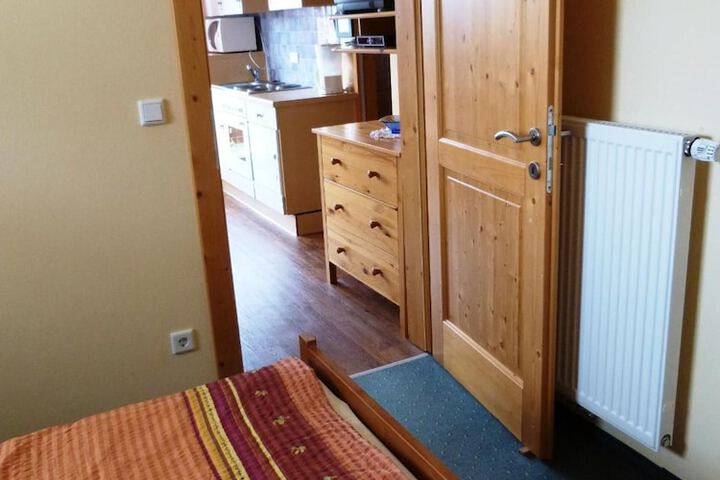 Room 12 of 63