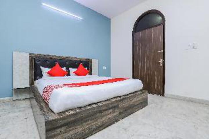 Room 16 of 20