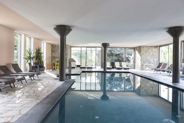 Pool 14 of 55