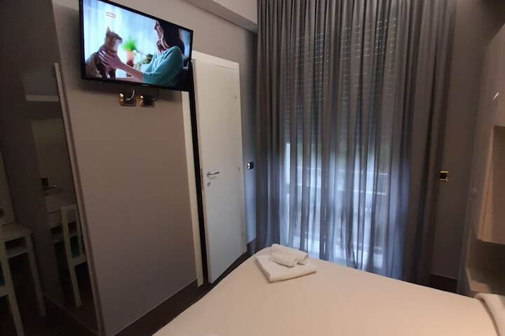 Room 18 of 36