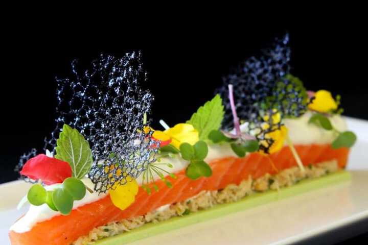 Dining 42 of 59
