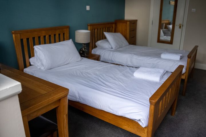 Room 3 of 35