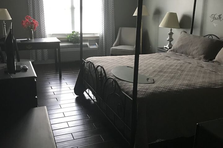 Room 5 of 42