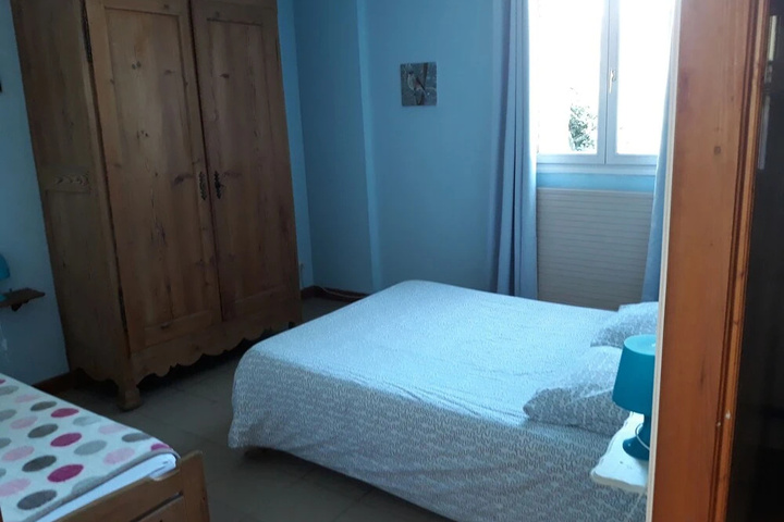 Room 2 of 13