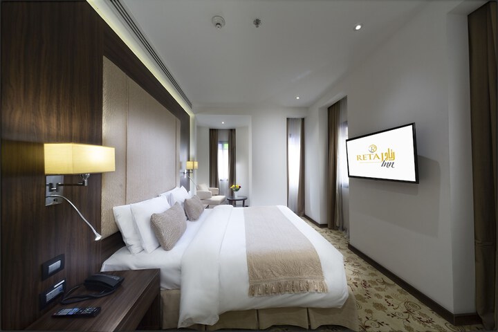 Room 12 of 43