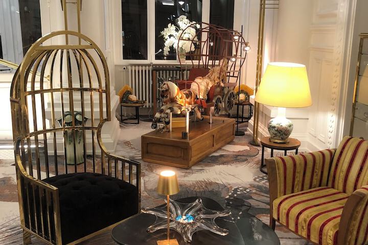 Entrance & Lobby