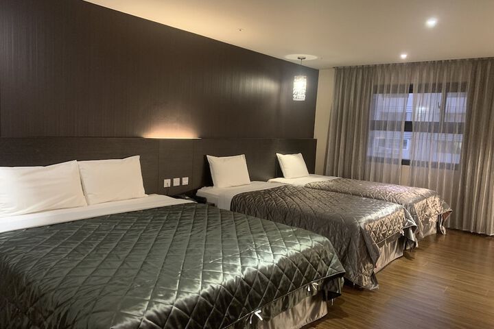 Room 19 of 36