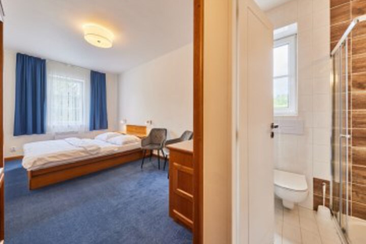Room 7 of 74