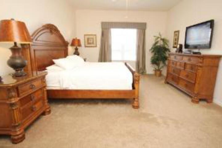 Room 9 of 10