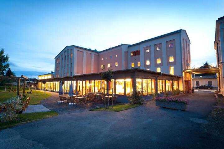 JUFA Hotel Weinviertel - Eselsmuhle