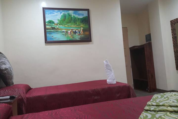 Room 10 of 105