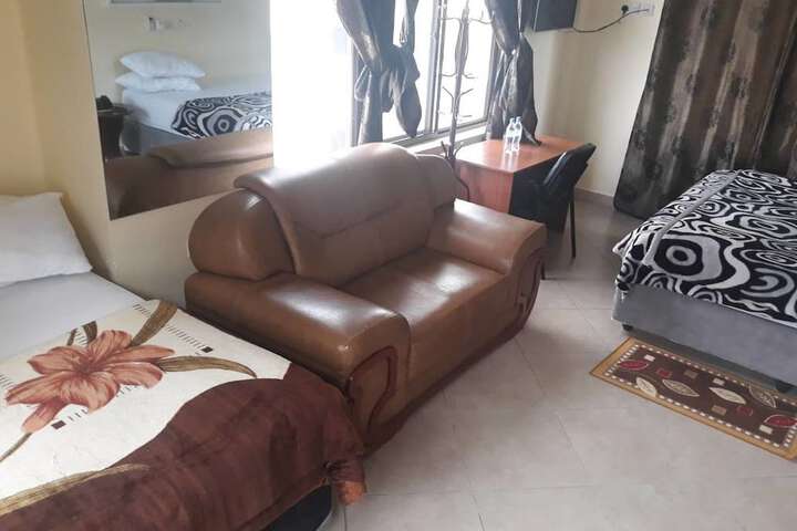 Room 6 of 51