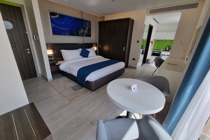 Room 13 of 65