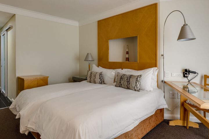 Room 22 of 66