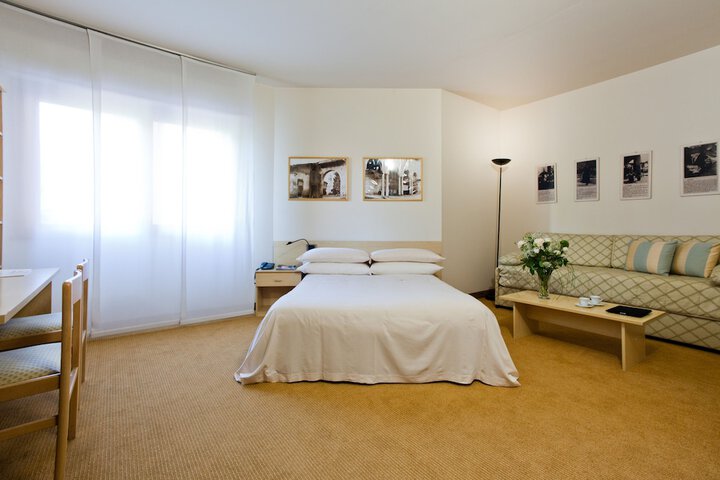 Room 3 of 23