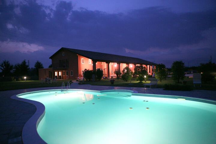 Pool 24 of 43