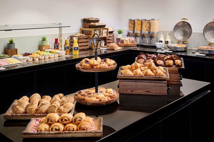 Breakfast/Coffee Service 50 of 75