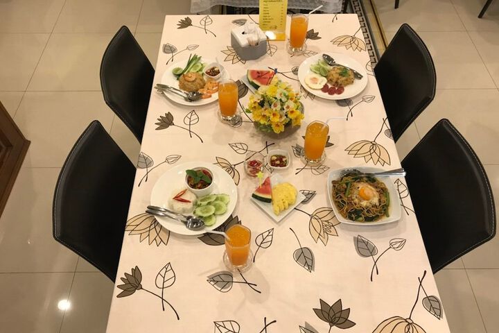 Dining 67 of 105